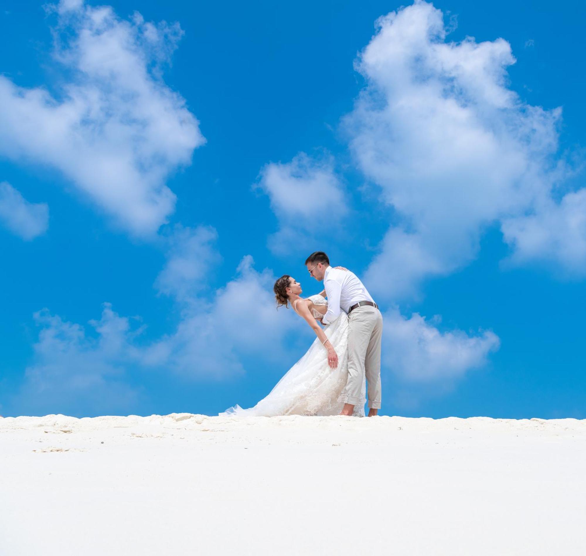 Ukulhas Ostrov Beach מראה חיצוני תמונה